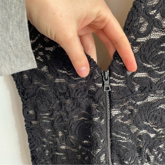 Alice + Olivia Mia Lace Maxi Dress Black See Through Deep Plunge V Neck Slit 4 - Picture 7 of 14